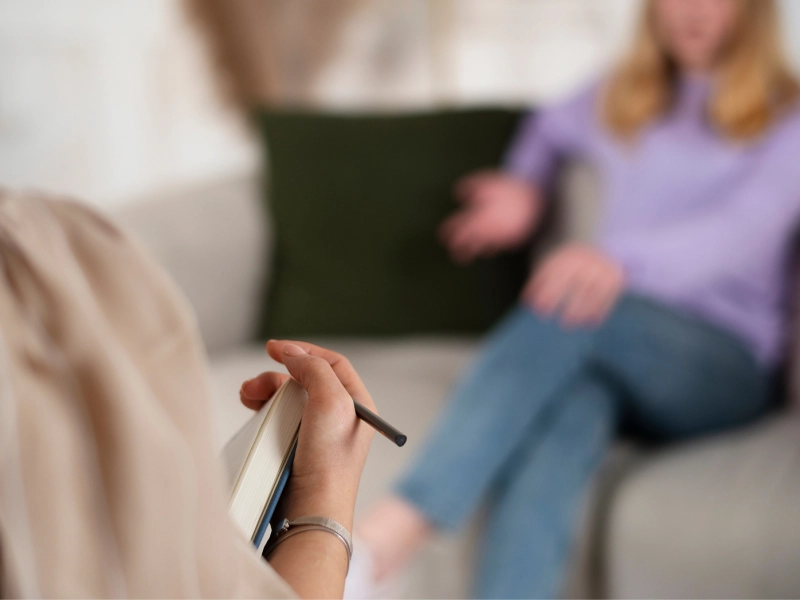 Coaching, thérapie, consulting, RH : quelles sont les différences et comment savoir vers qui se tourner ?